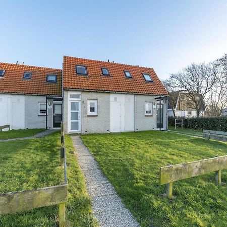 Cozy Holiday Home With Lawn Callantsoog Exterior photo